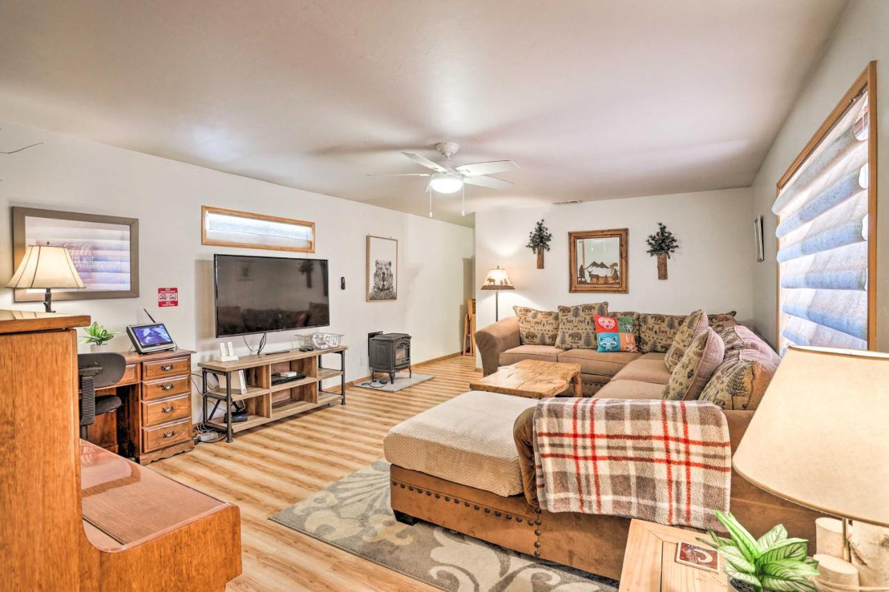 Big Bear Cabin With Deck And Hot Tub, Near Resorts! Big Bear Lake Ngoại thất bức ảnh