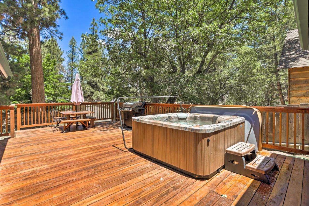 Big Bear Cabin With Deck And Hot Tub, Near Resorts! Big Bear Lake Ngoại thất bức ảnh
